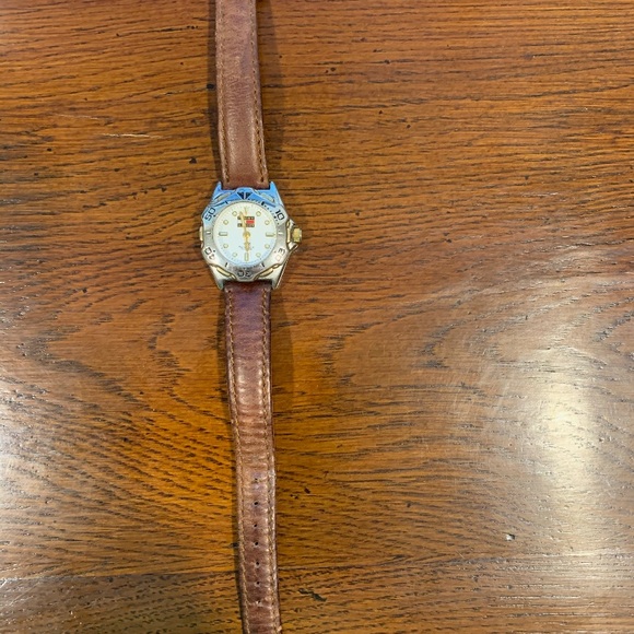tommy hilfiger 1500 professional watch